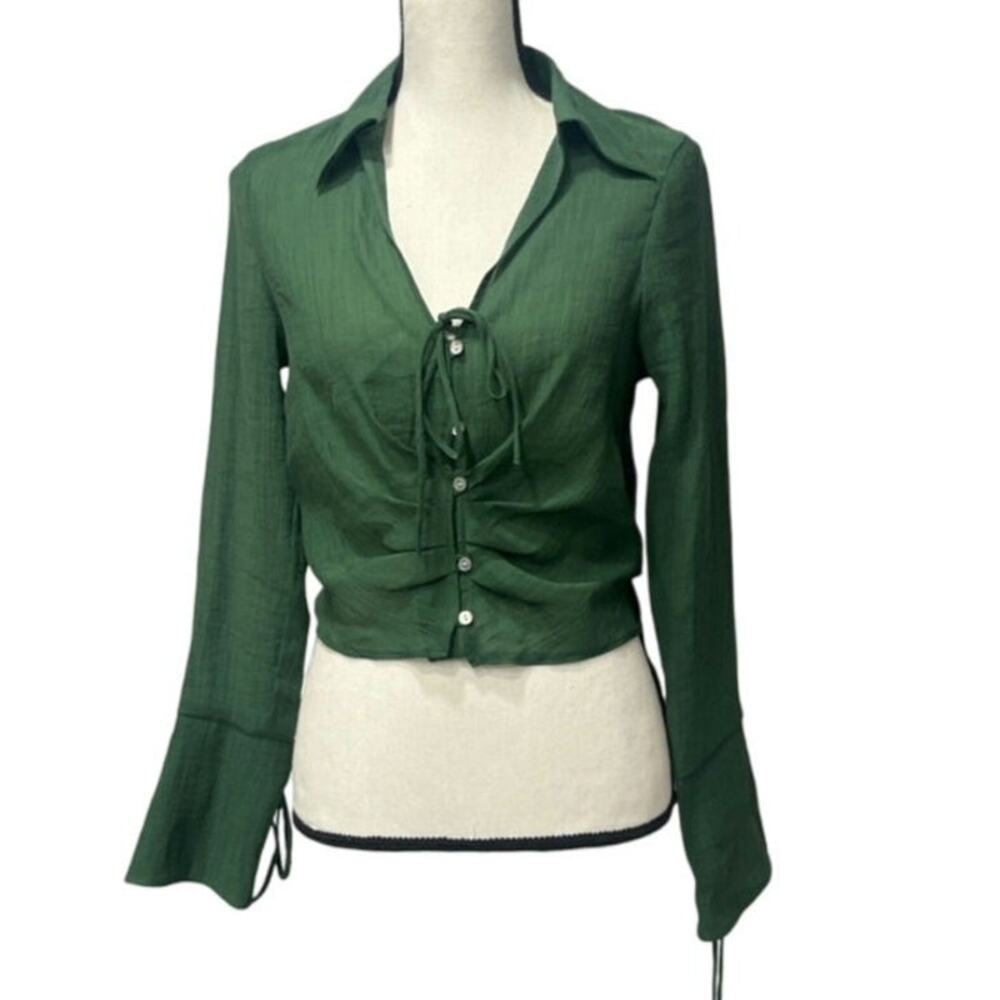 Topshop Green Button‎ Front Tie Bell Sleeve V-Neck Crop Blouse Size 6 NWT